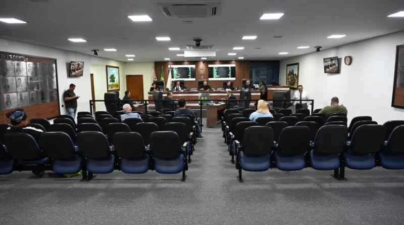 Câmara de Jandira aprova projeto do prefeito Dr. Sato para criação do Programa de Escola em Tempo Integral