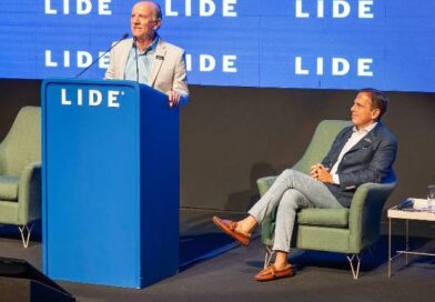 Ao lado do Ex-Governador de São Paulo João Doria o Prefeito de Barueri Beto Piteri participou do Seminário Lide de Saúde na Praça das Artes