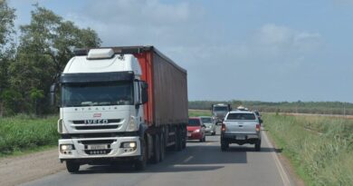 Governo do Brasil anuncia fiscalização eletrônica de 100% do frete e punição mais rigorosa a infratores contumazes