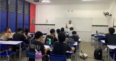 Cotia abre cursinho do Enem com bolsa de R$ 200 mensal para alunos