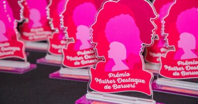 Emoção, homenagens e valorização feminina marcaram a 7ª edição do Prêmio Mulher Destaque Barueri