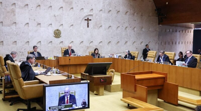 STF tem 2 votos contra lei que autoriza pais a impedir filhos de participar de aulas sobre gênero