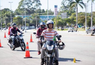 Barueri promove ação do Maio Amarelo voltada a motociclistas