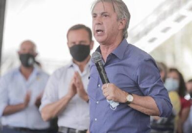 O Ex-Prefeito de Barueri, Rubens Furlan, acabada de anunciar que o “Hospital Regional Rota dos Bandeirantes” vai se chamar “Rubens Furlan Júnior”