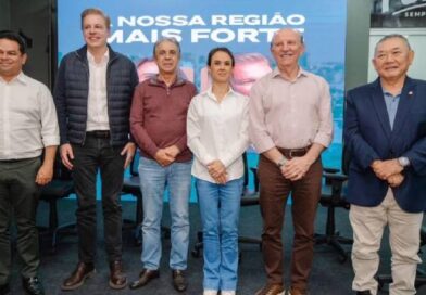 Em coletiva de imprensa realizada na última segunda-feira (20) Bruna Furlan e Igor Soares receberam o apoio do Ex-prefeito Rubens Furlan e dos Prefeitos Piteri, Dr. Sato e Teco