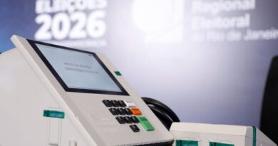 TSE Encerra Prazo de Registro com 13 Candidatos à Presidência e Milhares de Postulantes em Outros Cargos para 2026 TSE Encerra Prazo de Registro com 13 Candidatos à Presidência e Milhares de Postulantes em Outros Cargos para 2026