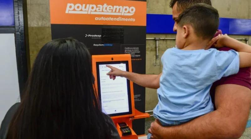 Poupatempo no Metrô: Totens de Autoatendimento Otimizam Acesso a Serviços Essenciais