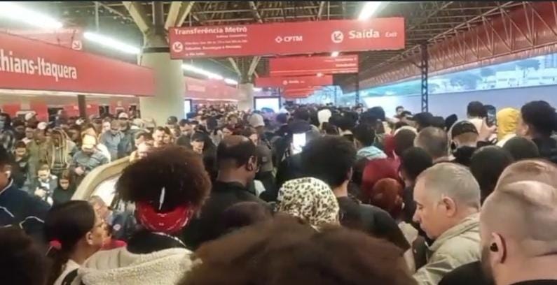Incêndio em subestação da CPTM afeta linhas 11-Coral e 12-Safira e suspende Expresso Aeroporto em SP