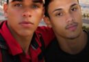 Casal Gay é perseguido, sequestrado e morto a tiros na Baixada Fluminense
