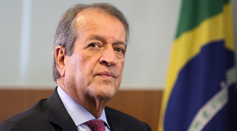Valdemar diz que ‘ninguém aprovou’ carta de Flávio e que ele não avisou ao pai que sairia do país