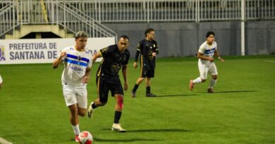 Final da 1ª divisão do futebol emociona público no Estádio Municipal de Santana de Parnaíba