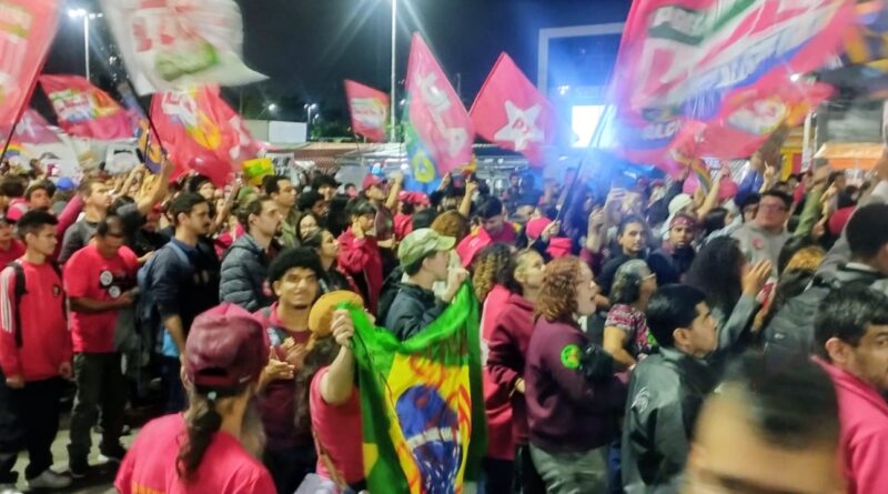 Estudantes de Barueri organizam Ato de Apoio ao Presidente Lula