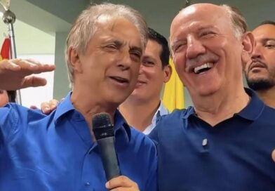 Ao lado do Ex-prefeito Rubens Furlan o Prefeito de Barueri Beto Piteri reinaugurou a UBS do Jd. Mutinga após obras de reforma e ampliação