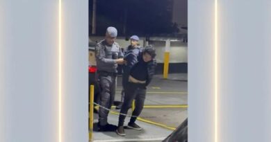 Deputado estadual Marcelo Aguiar (PL) é detido em São Paulo após disparar arma acidentalmente em festa, dizem testemunhas Deputado estadual Marcelo Aguiar (PL) é detido em São Paulo após disparar arma acidentalmente em festa, dizem testemunhas